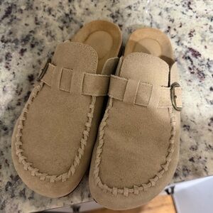 Cushionaire Beige Suede Sandals